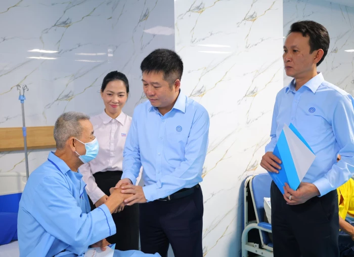 Những tấm thẻ nghĩa tình