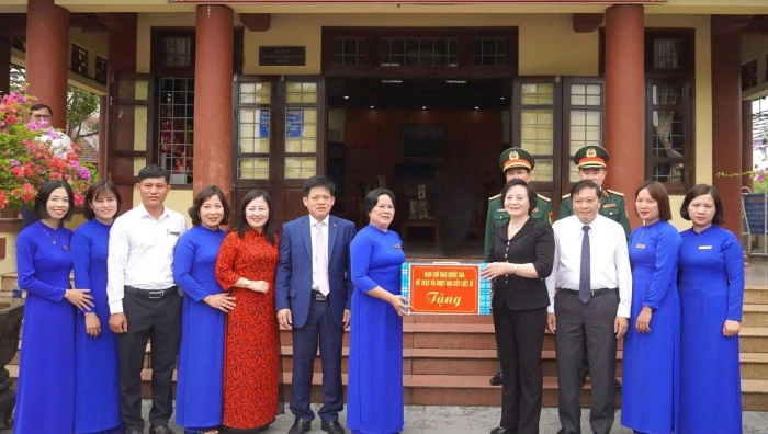 Viết tiếp bài ca hòa bình