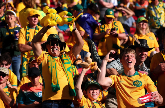 World Cup 2026: 'Cơn sốt' bóng đá càn quét, kéo theo làn sóng 'nghỉ ốm tập thể'
