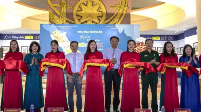 Khai mạc triển lãm mỹ thuật 'Miền ký ức'