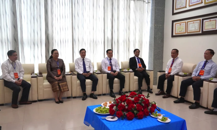 Lãnh đạo tỉnh tiếp xã giao các đoàn đại biểu nước CHDCND Lào