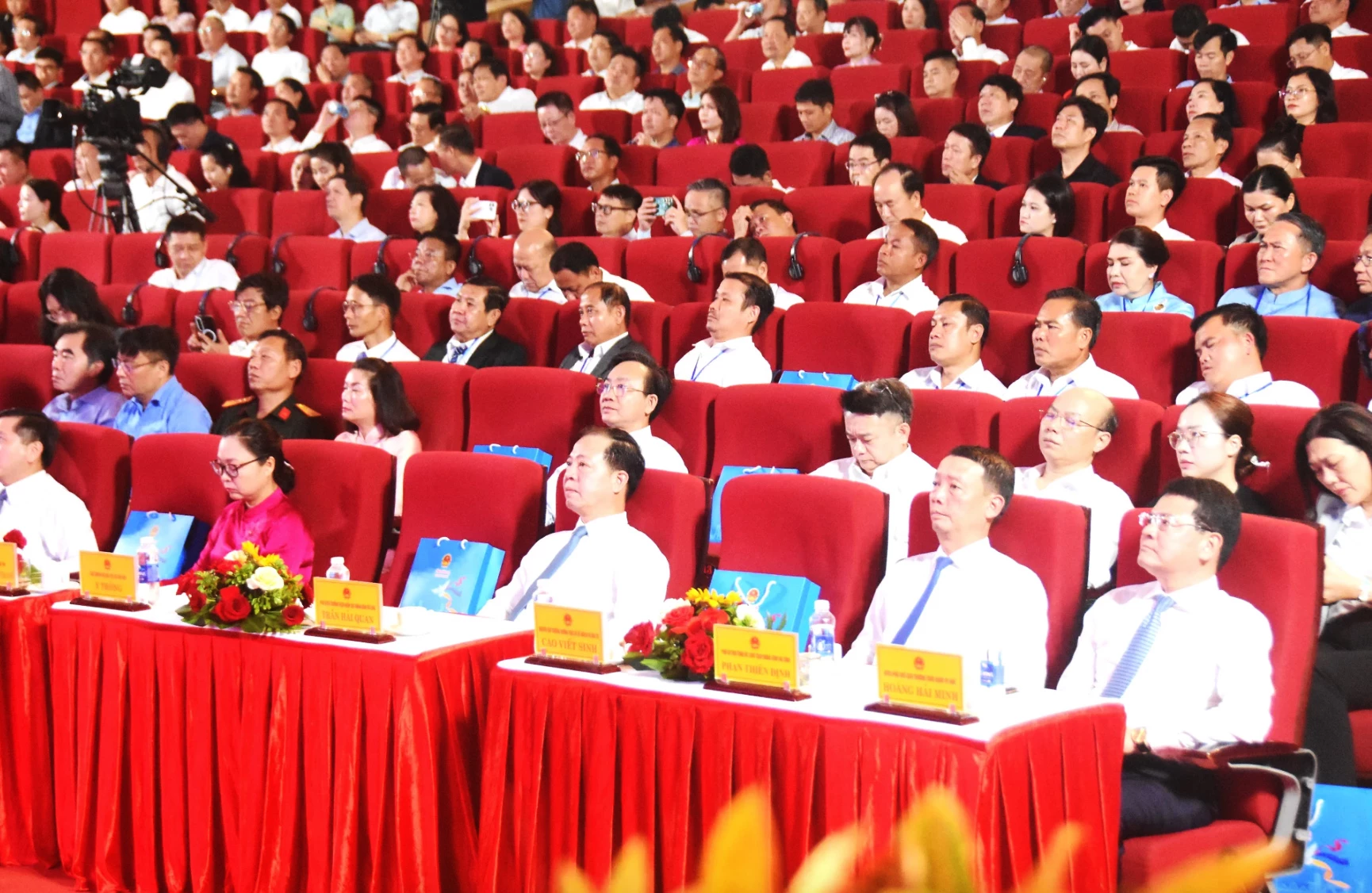 Các đại biểu tham dự hội nghị - Ảnh: Đ.V