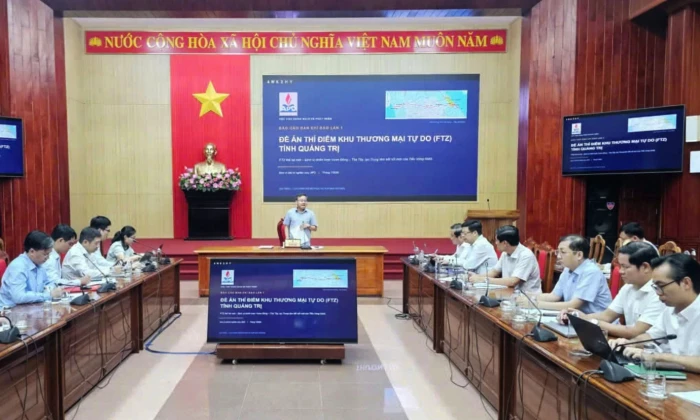 Khẩn trương hoàn thiện đề án thí điểm Khu Thương mại tự do tỉnh Quảng Trị