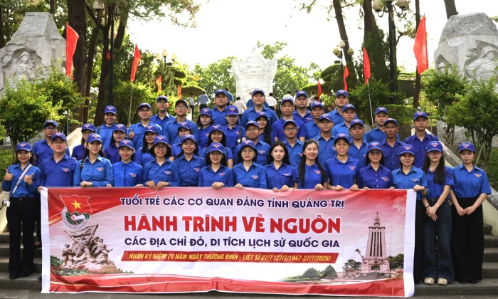 Đoàn các cơ quan Đảng tỉnh tổ chức chương trình Hành trình về nguồn