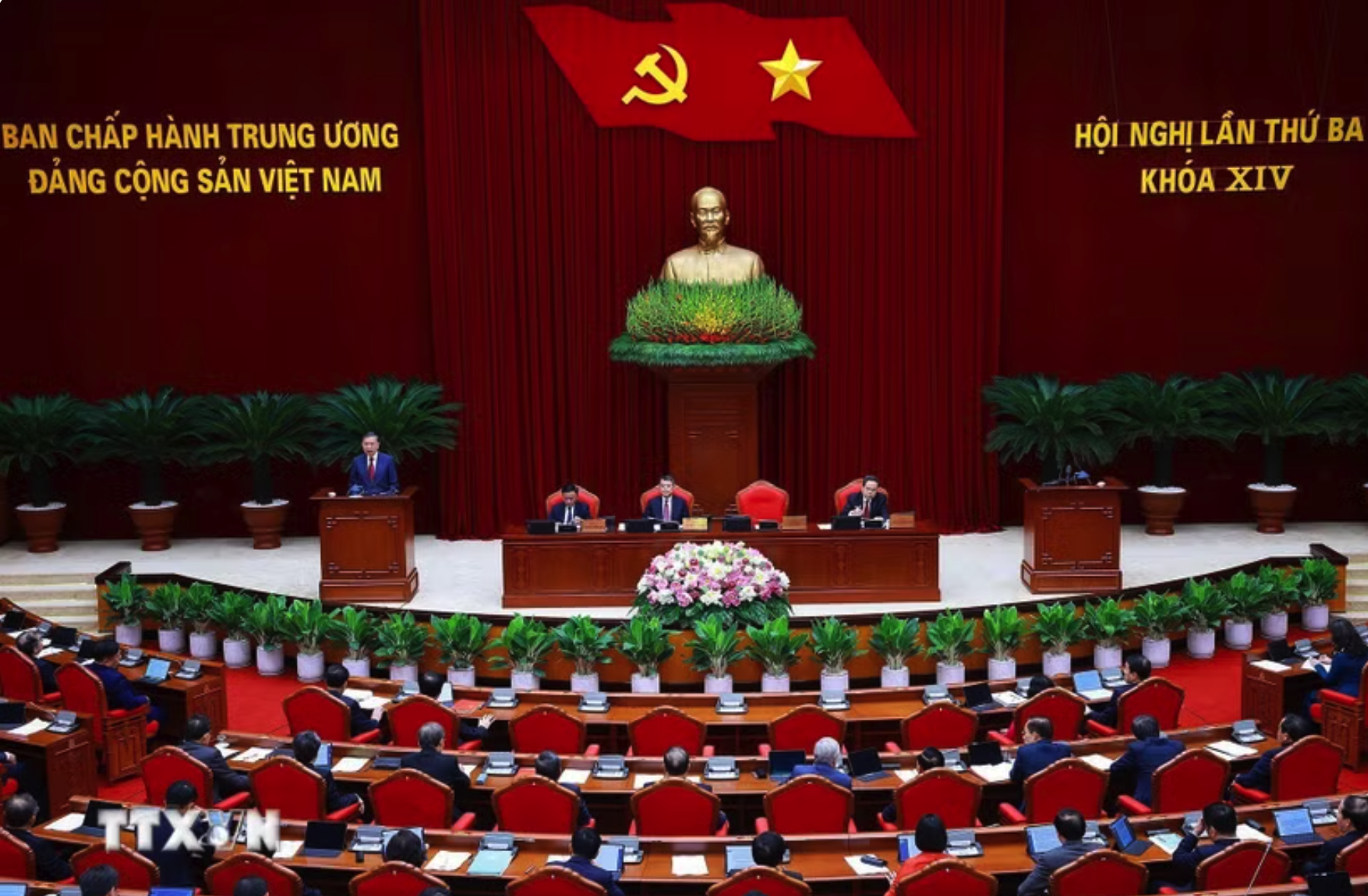 Phiên khai mạc hội nghị lần thứ ba Ban Chấp hành Trung ương Đảng khóa XIV. (Ảnh: Thống Nhất/TTXVN)