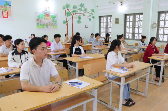 Năm 2027 sẽ thi tốt nghiệp THPT song song hình thức trên giấy và trực tuyến
