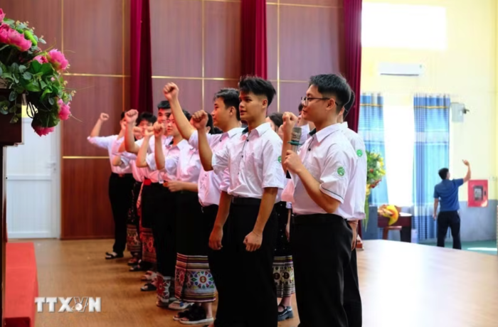 Tăng cường giáo dục lý luận chính trị, lý tưởng cách mạng trong hệ thống giáo dục quốc dân