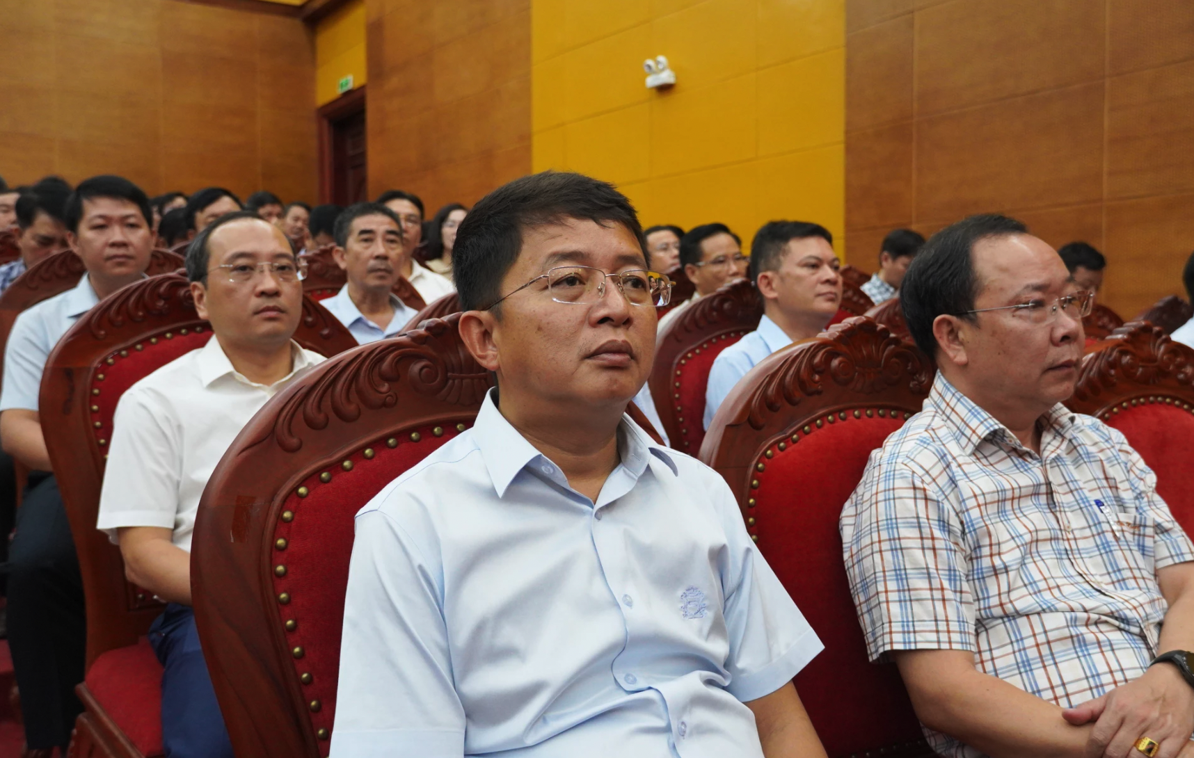 Các đại biểu tham dự hội nghị tại điểm cầu Tỉnh ủy Quảng Trị - Ảnh: X.P