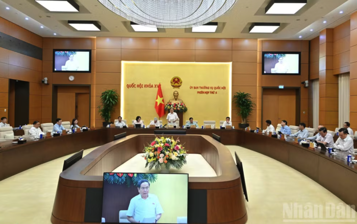 Bế mạc phiên họp thứ 4 của Ủy ban Thường vụ Quốc hội