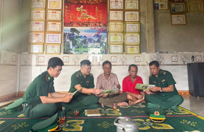 Đồng hành để pháp luật đến gần người dân vùng biên