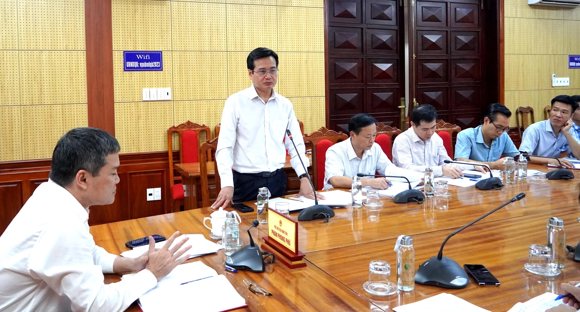 Đại diện lãnh đạo các ngành chức năng phát biểu, trao đổi ý kiến - Ảnh: H.Tr.