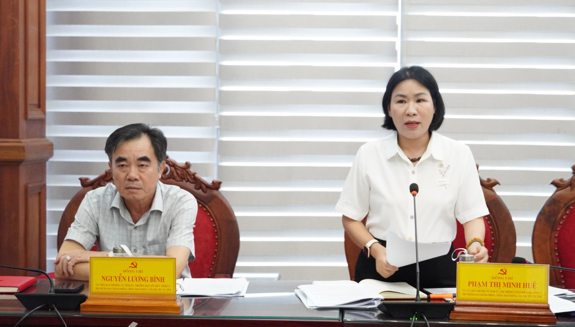 Đại diện lãnh đạo Ủy ban Kiểm tra Tỉnh ủy phát biểu tại hội nghị - Ảnh: Q.V