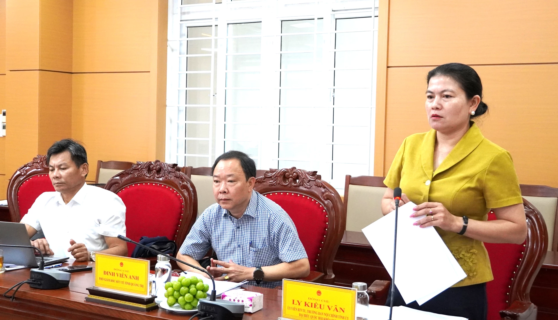 Đồng chí Trưởng ban Nội chính Tỉnh ủy Ly Kiều Vân phát biểu tại buổi làm việc - Ảnh: H.Tr.