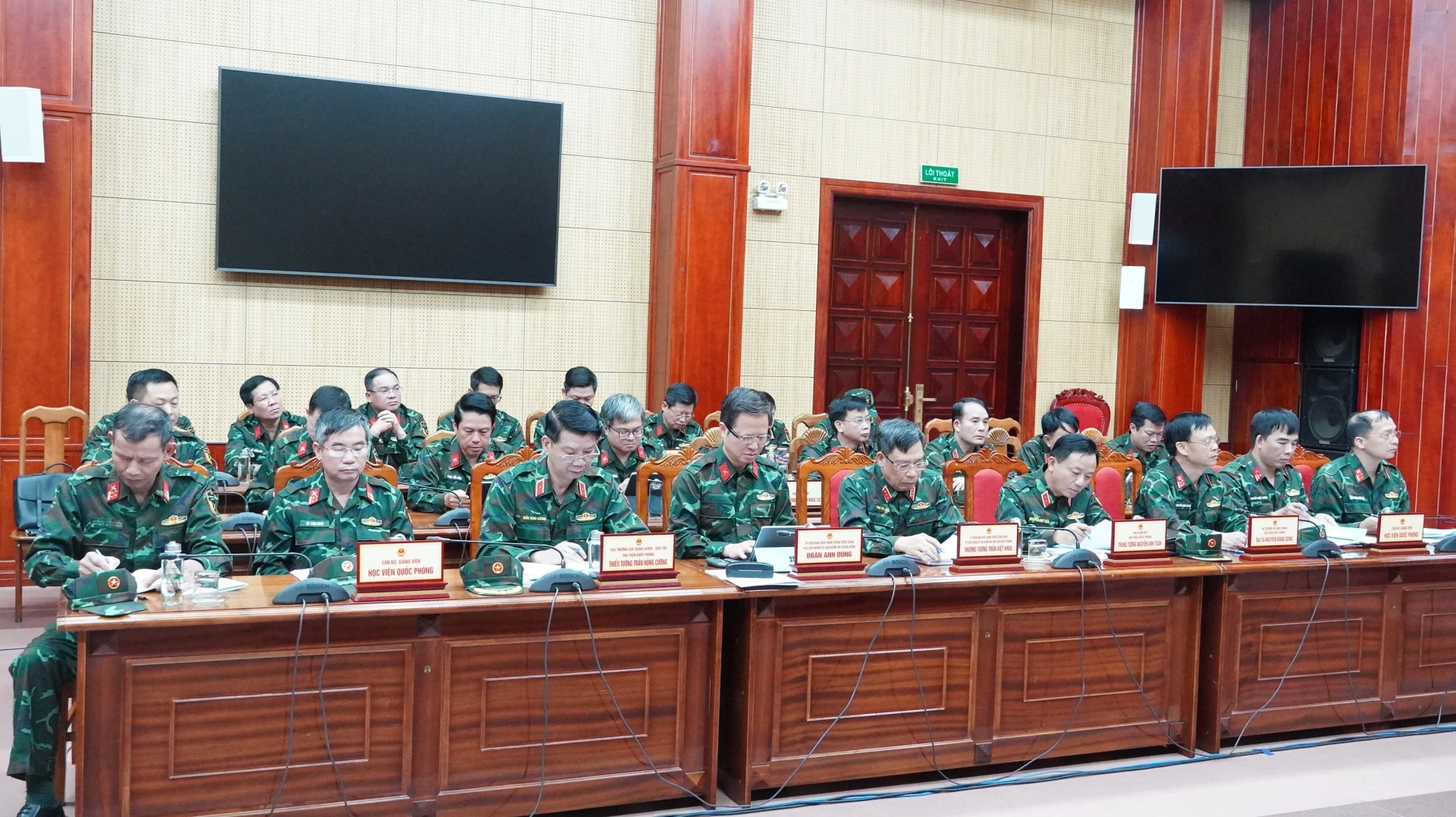 Đại biểu tham dự tọa đàm - Ảnh: Q.V