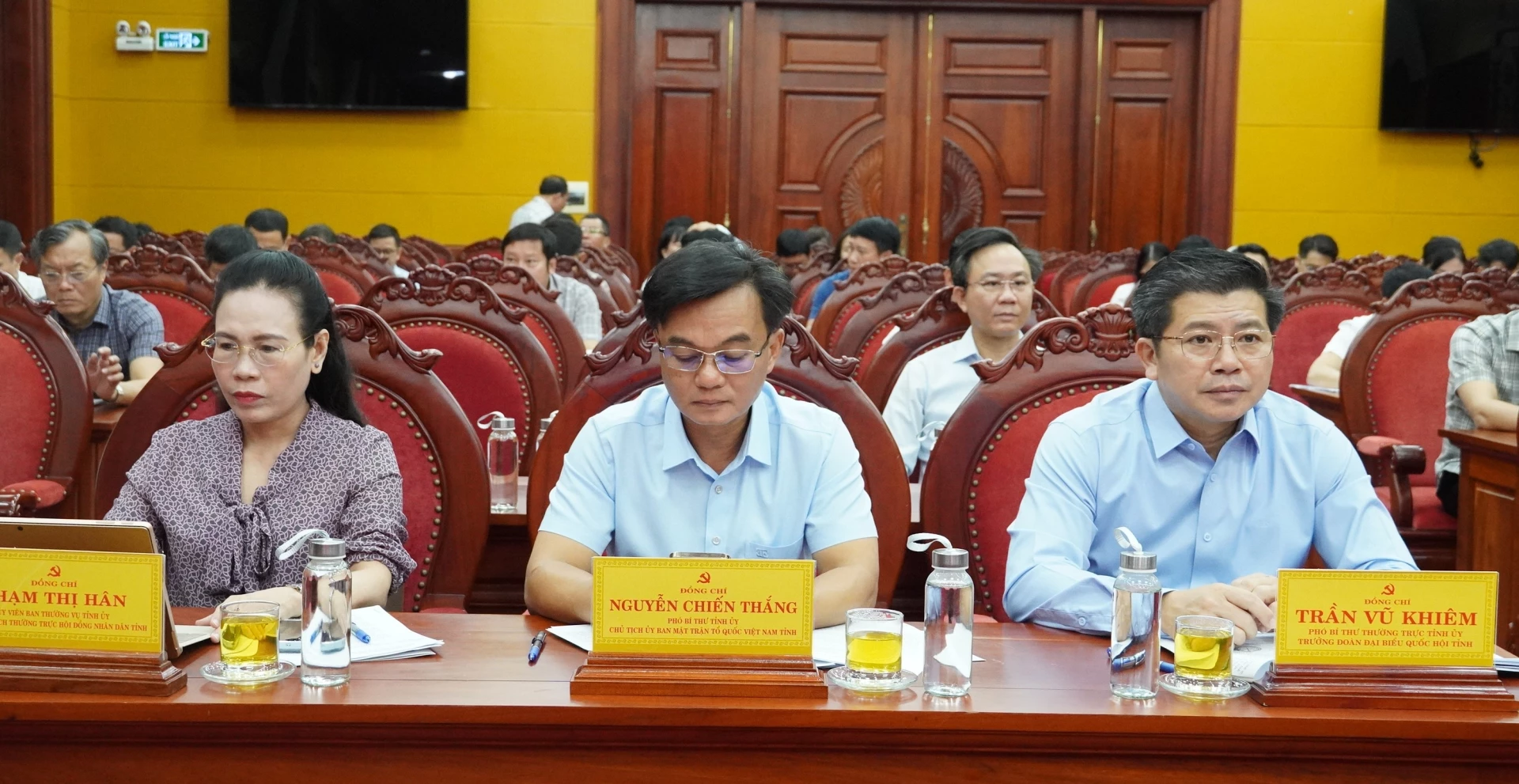 Đại biểu tham dự phiên họp - Ảnh: Q.V