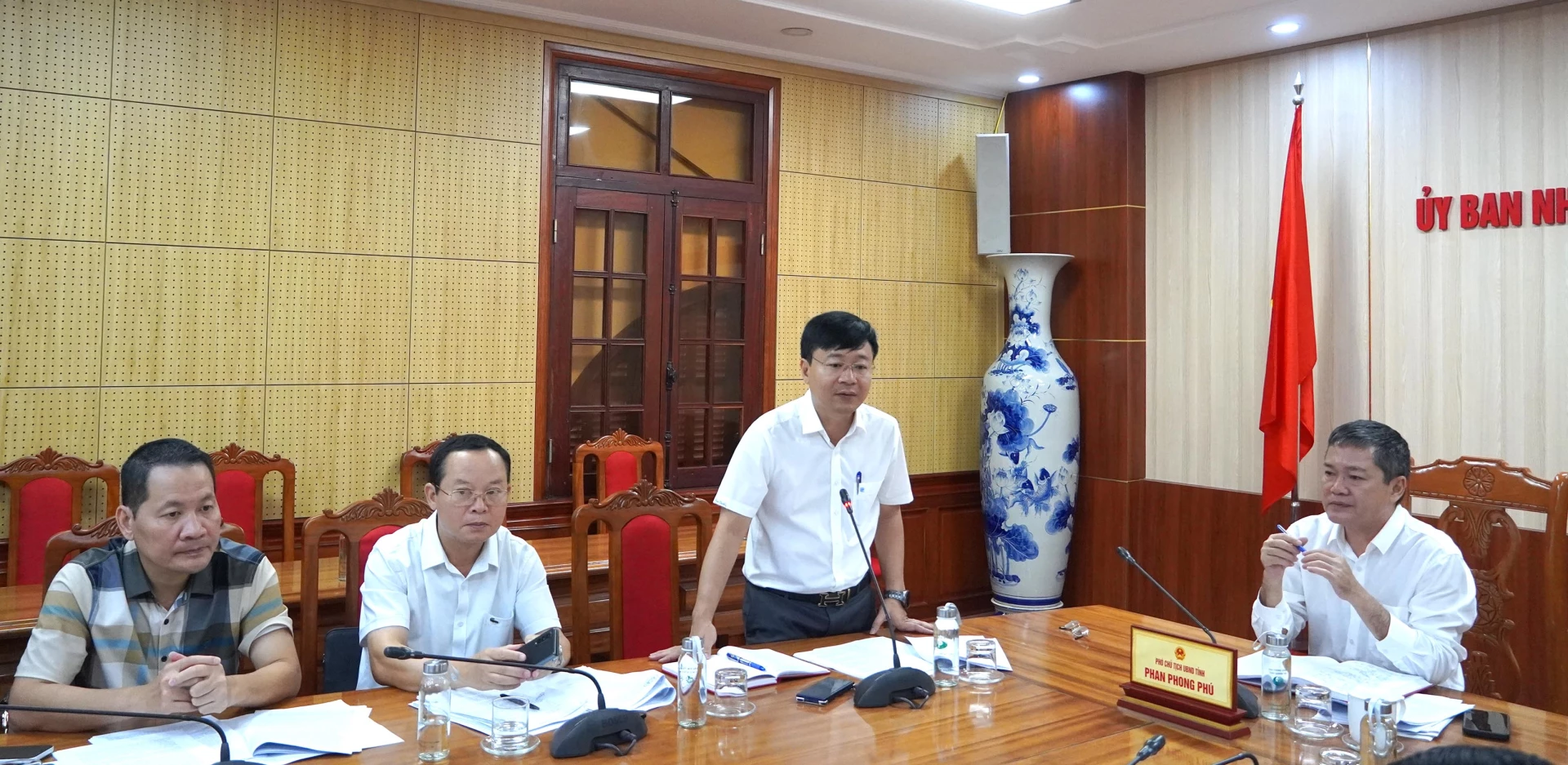 Đại diện lãnh đạo các ngành chức năng phát biểu, trao đổi ý kiến - Ảnh: H.Tr.