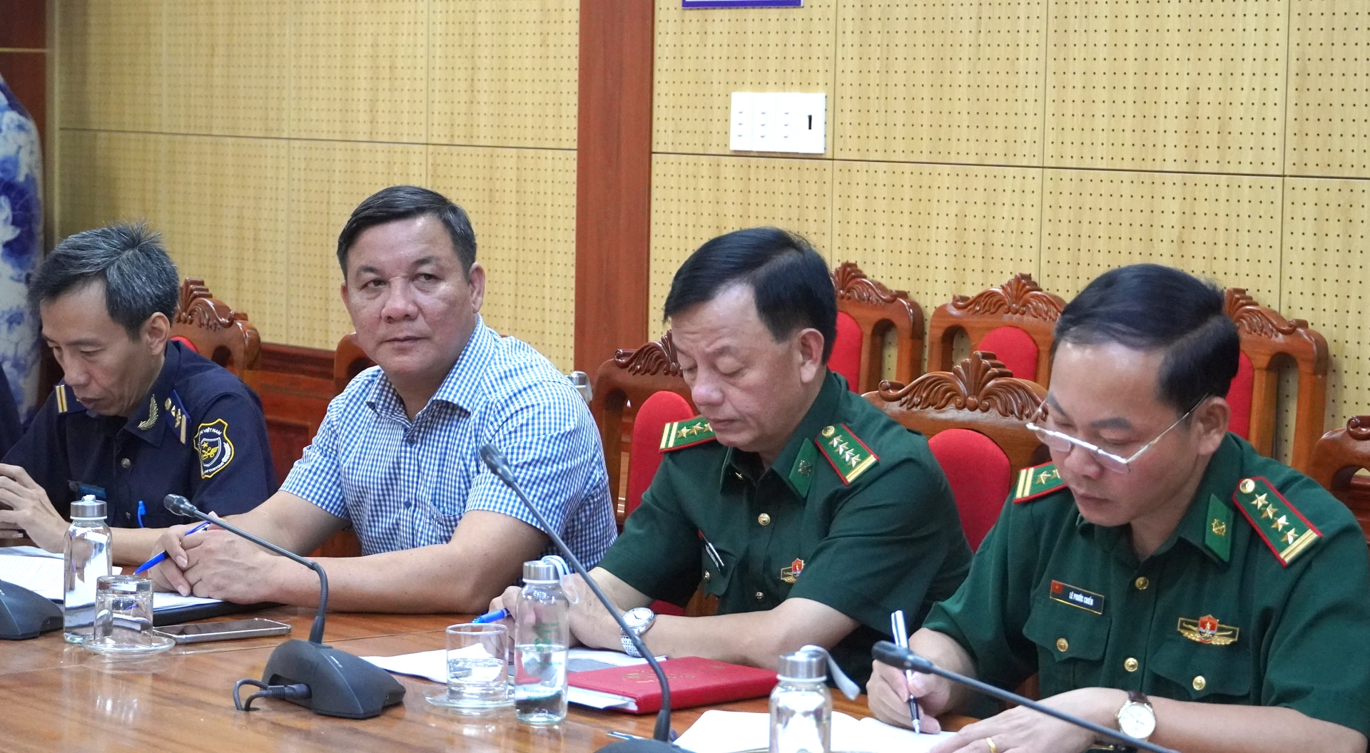 Các đại biểu tham dự hội nghị tại điểm cầu tỉnh Quảng Trị - Ảnh: H.Tr.