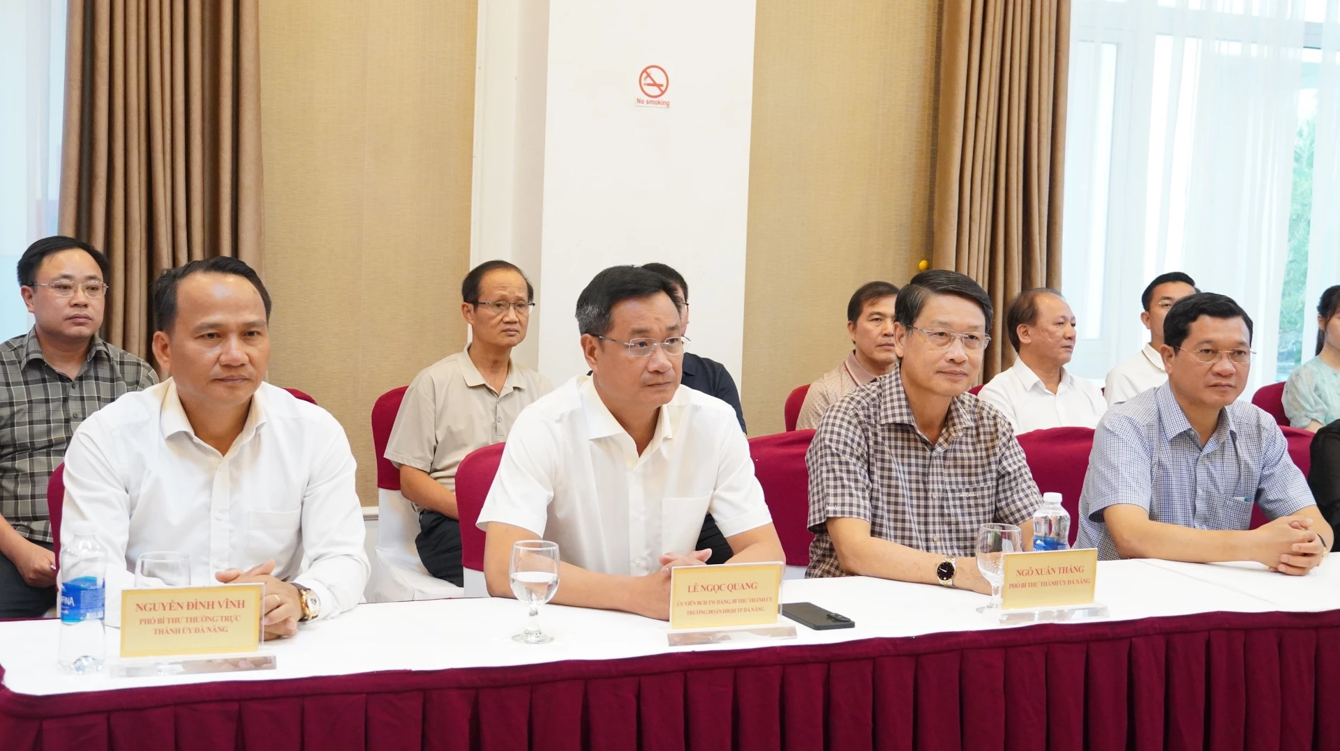 Đại biểu tham dự buổi lễ - Ảnh: Q.V