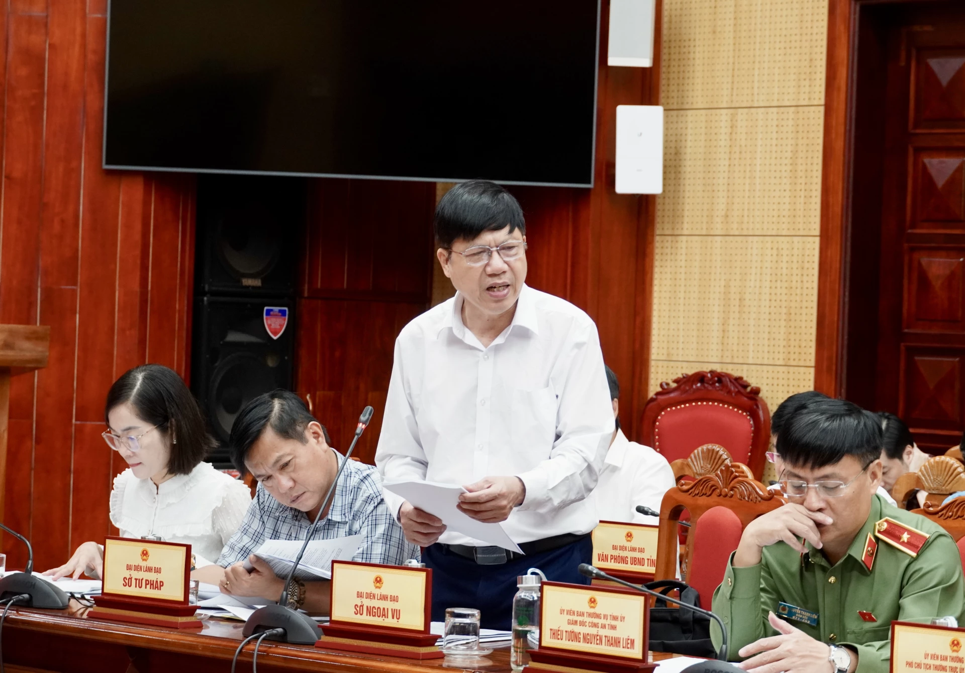 Lãnh đạo Sở Ngoại vụ báo cáo tình hình triển khai Luật Thỏa thuận quốc tế năm 2020 trên địa bàn tỉnh - Ảnh H.N