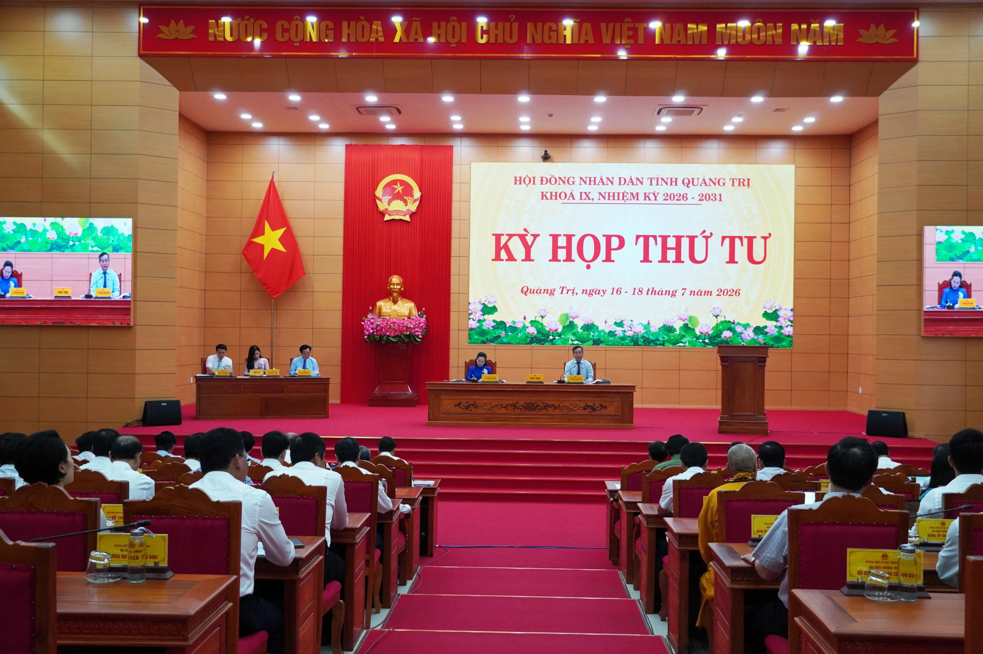Toàn cảnh kỳ hop - Ảnh: X.P