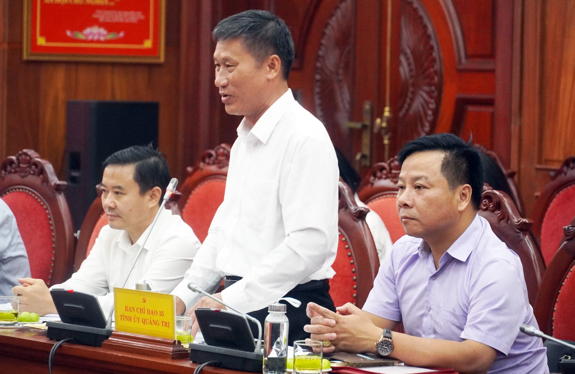 Đại biểu thảo luận tại buổi làm việc - Ảnh: N.M
