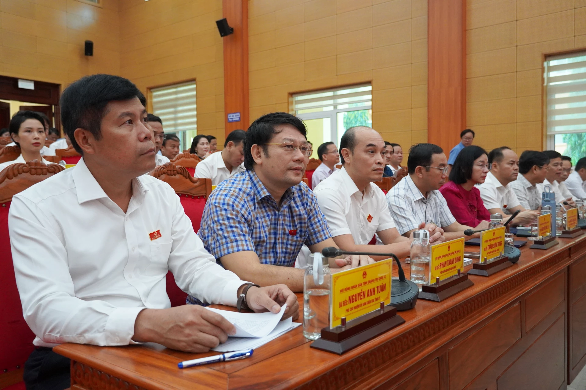 Các đại biểu tham dự kỳ họp - Ảnh: X.P