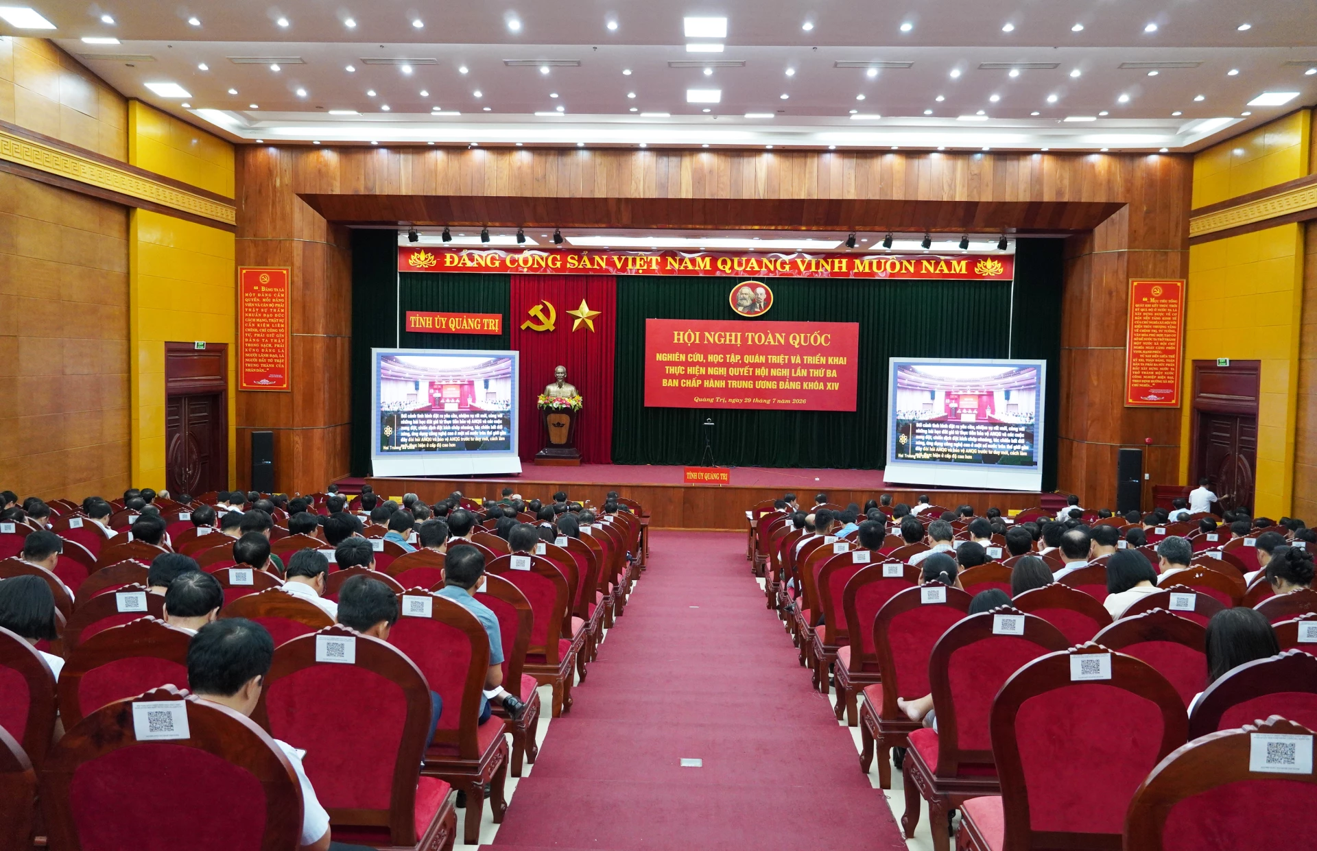 Toàn cảnh hội nghị tại điểm cầu Tỉnh ủy Quảng Trị - Ảnh: X.P

