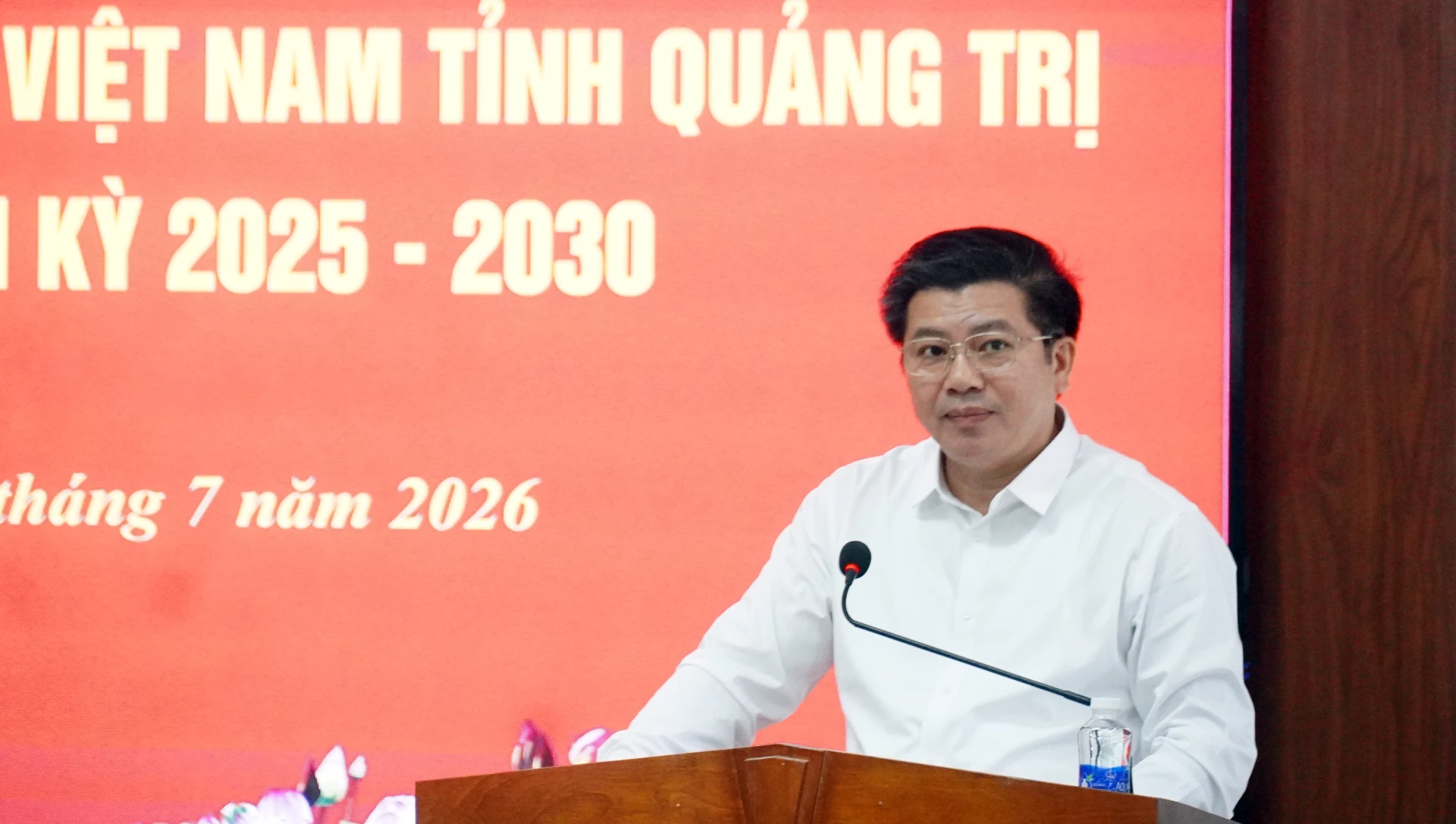 Đồng chí Trần Vũ Khiêm, Phó Bí thư Thường trực Tỉnh ủy, Trưởng đoàn ĐBQH tỉnh phát biểu chỉ đạo tại hội nghị - Ảnh: N.M