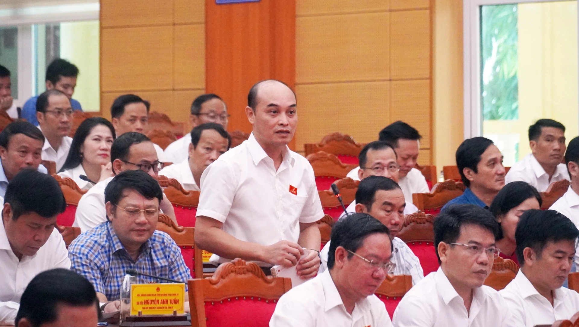 Đại biểu chất vấn tại kỳ họp - Ảnh: X.P