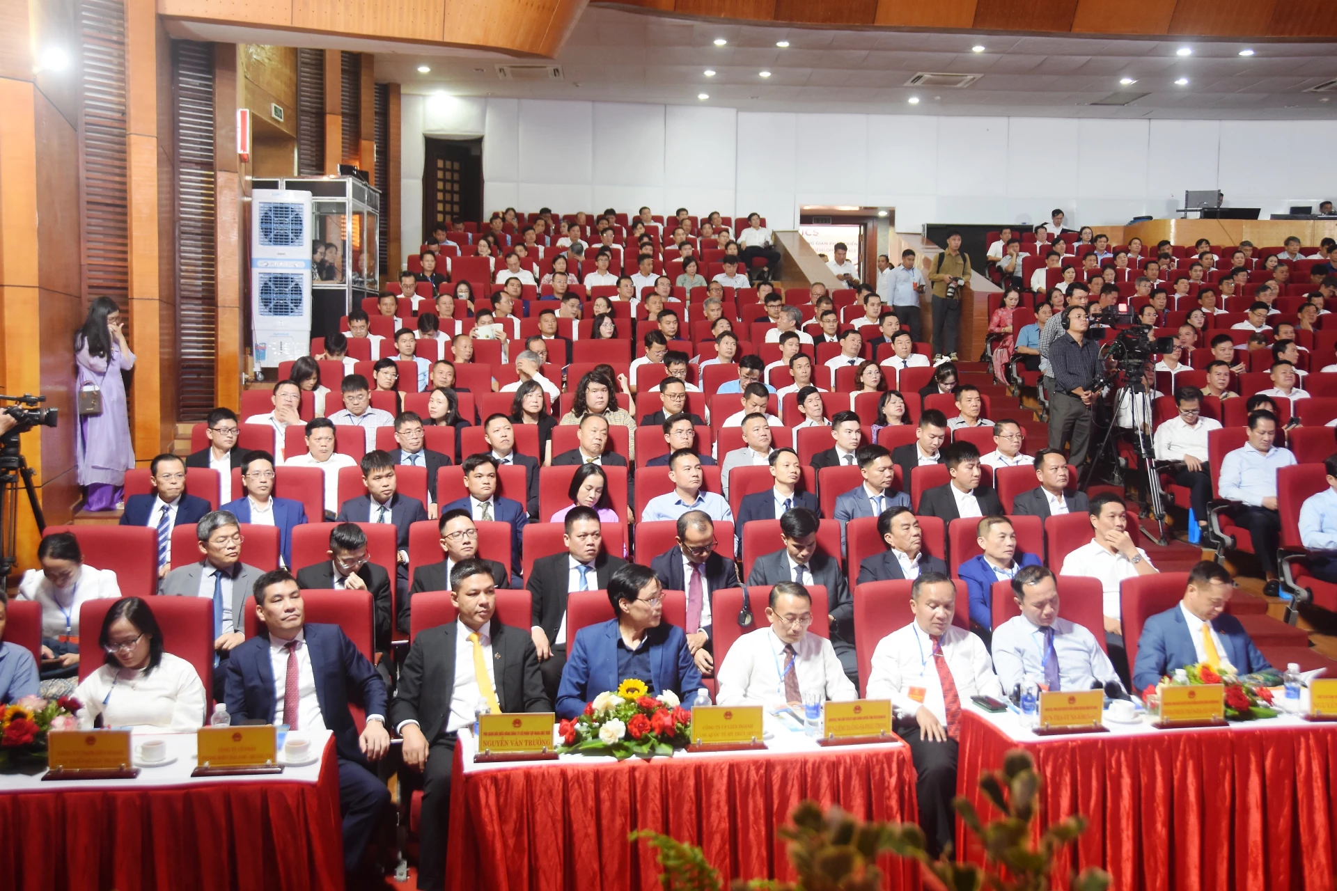 Các đại biểu tham dự hội nghị - Ảnh: Đ.V