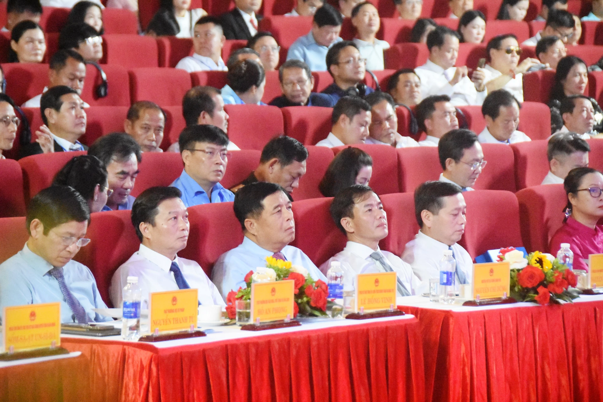 Các đại biểu tham dự hội nghị - Ảnh: Đ.V