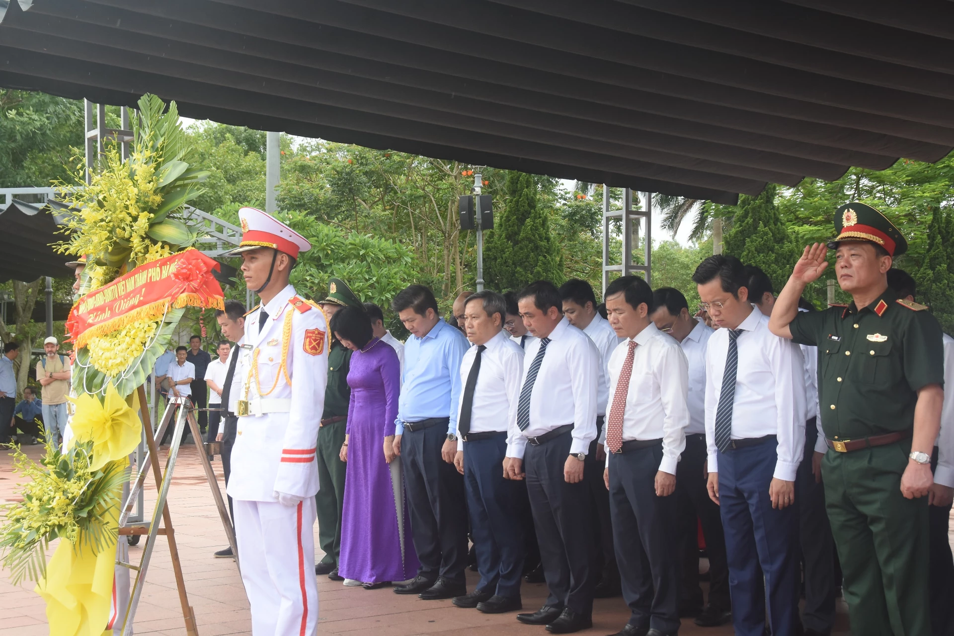 Đoàn công tác TP. Hà Nội tổ chức các hoạt động tri ân anh hùng liệt sĩ tại tỉnh Quảng Trị
