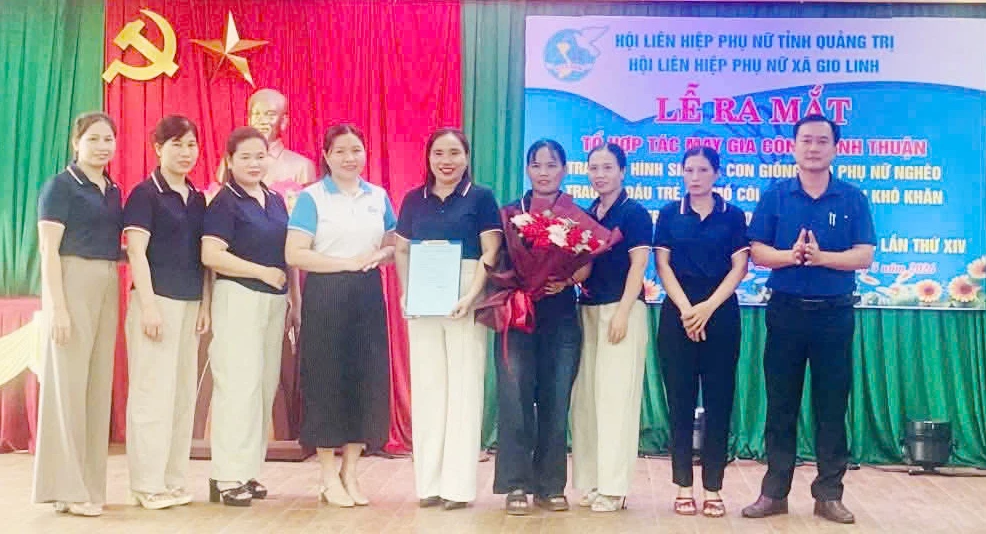 Ra mắt Tổ hợp tác May gia công Minh Thuận - Ảnh: P.V
3. Chị em hội viên phụ nữ xã Gio Linh tích cực tham gia các hoạt động văn hóa, văn nghệ - Ảnh: P.V