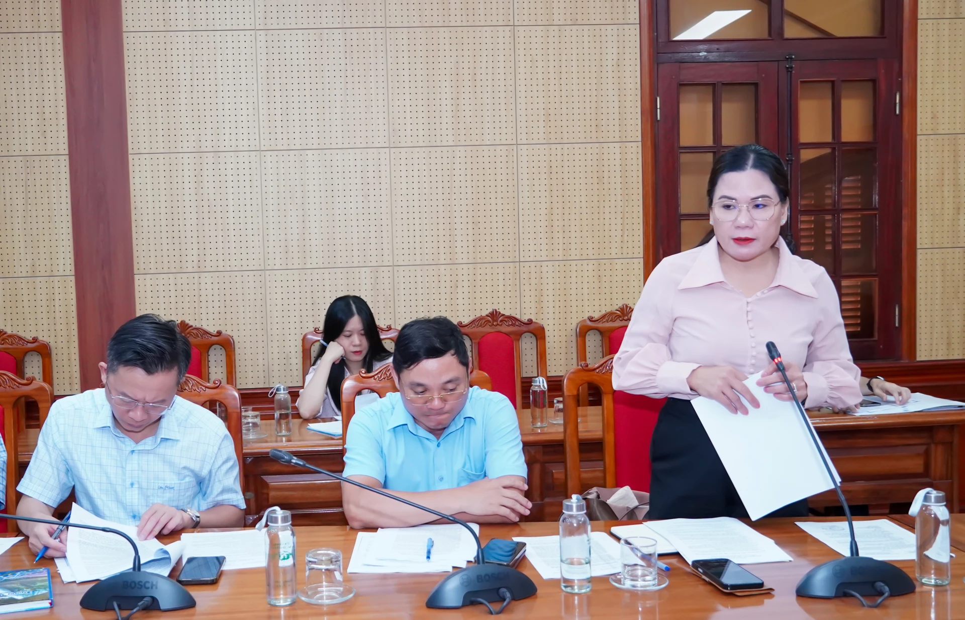 Đại diện lãnh đạo Sở Tài chính báo cáo tại buổi làm việc - Ảnh: N.H