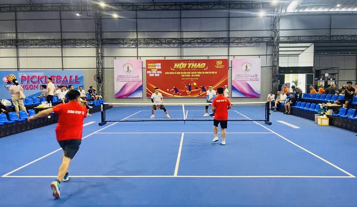 Các vận động viên thi đấu ở bộ môn pickleball- Ảnh: B.N