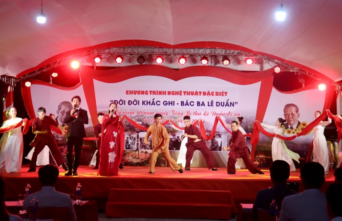 Chương trình nghệ thuật đặc biệt 'Đời đời khắc ghi-Bác Ba Lê Duẩn'