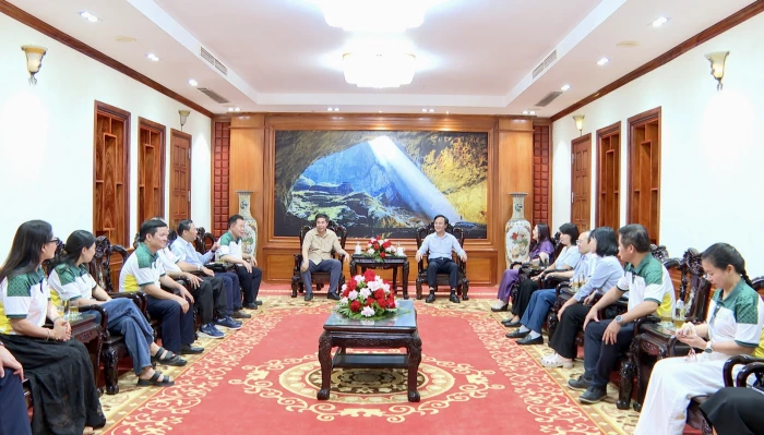 Lãnh đạo tỉnh tiếp xã giao đoàn công tác Học viện Tài chính