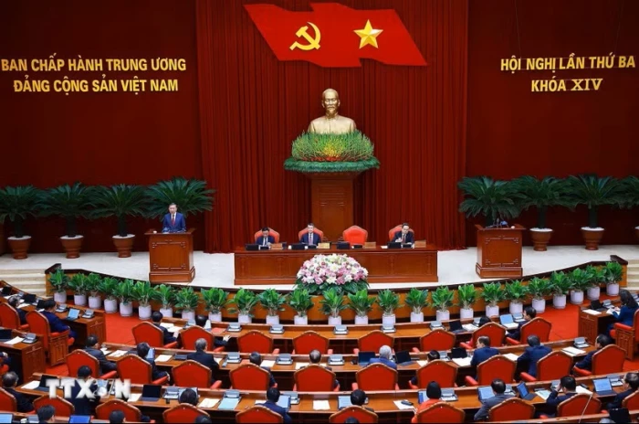 Thông cáo báo chí về ngày làm việc thứ ba Hội nghị lần thứ ba Ban Chấp hành Trung ương Đảng khóa XIV