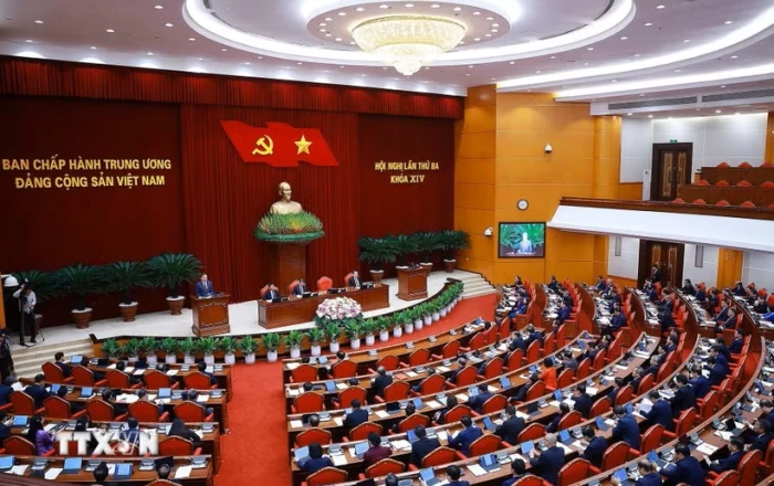 Thông cáo báo chí về ngày làm việc thứ nhất Hội nghị Trung ương 3 khóa XIV