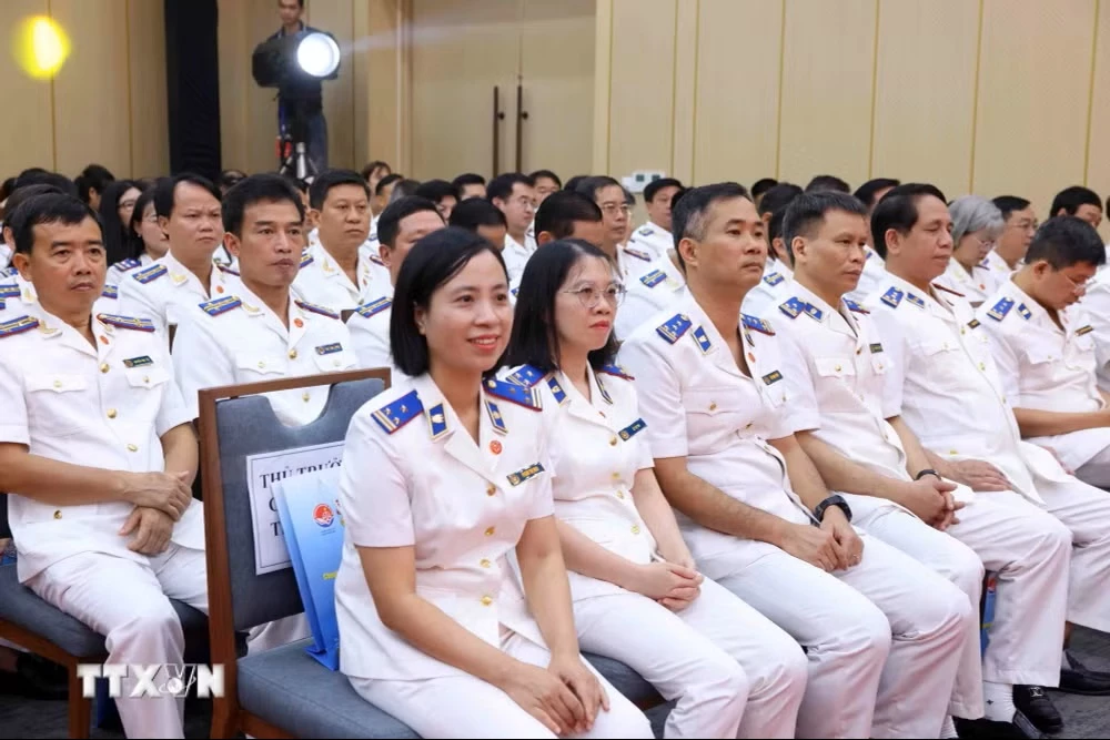 Đại biểu dự Lễ kỷ niệm 80 năm Ngày truyền thống Thi hành án Dân sự. (Ảnh: Phạm Kiên/TTXVN)