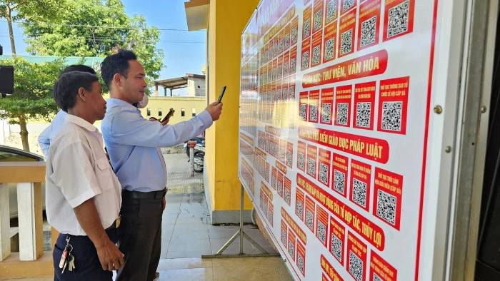 Xây dựng chính quyền gần dân