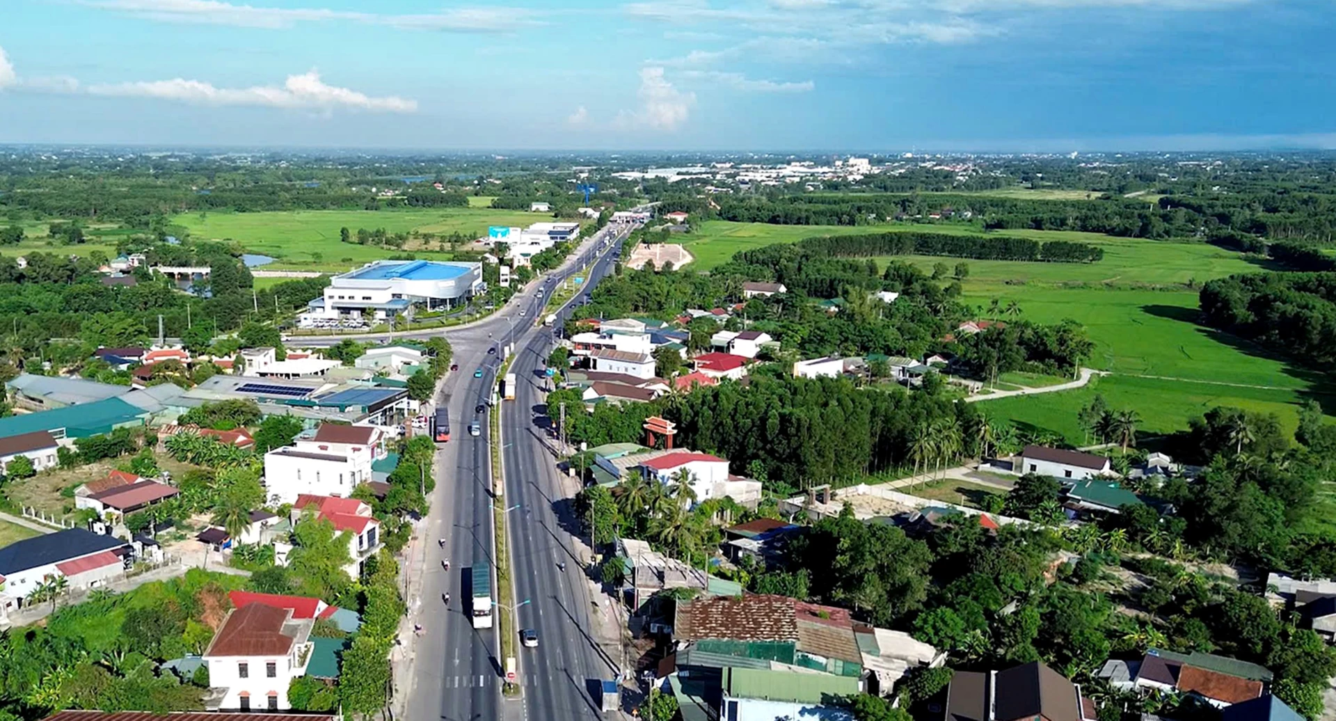 Khơi thông động lực phát triển