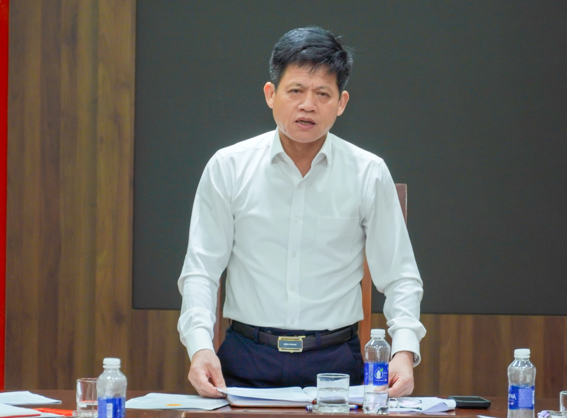 Đồng chí Lê Văn Bảo, Phó Chủ tịch UBND tỉnh phát biểu kết luận tại buổi làm việc - Ảnh: N.H