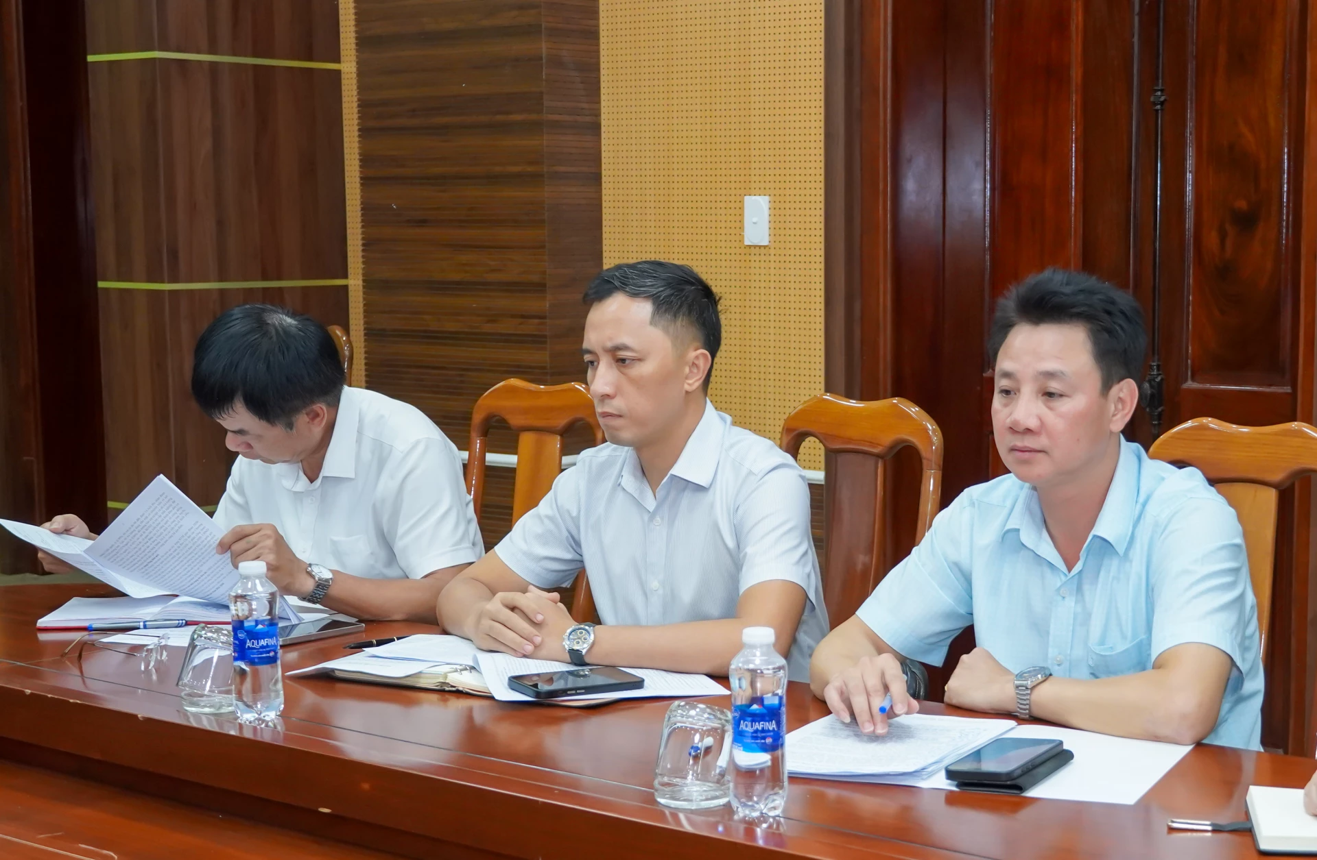 Các đại biểu tham dự buổi làm việc - Ảnh: N.H