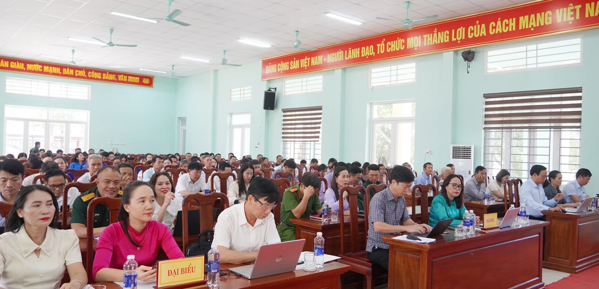 Các đại biểu tham dự hội nghị - Ảnh: L.M

