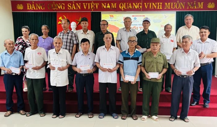 Chương trình 'Tuổi trẻ tiếp bước bản hùng ca bất tử' tri ân người có công
