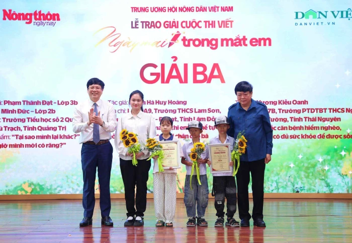 Ngày mai trong mắt em