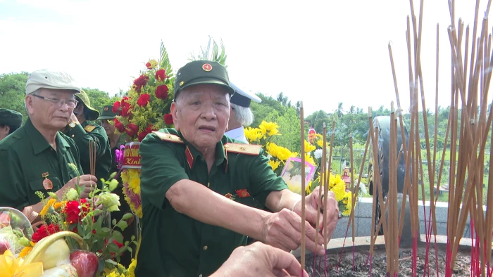 Hội Chiến sĩ Thành Cổ Quảng Trị năm 1972 tri ân các anh hùng liệt sĩ tại Di tích Quốc gia đặc biệt Thành Cổ Quảng Trị