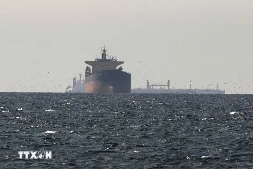 Quang cảnh eo biển Hormuz ngày 20/6/2026. (Ảnh: THX/TTXVN phát)