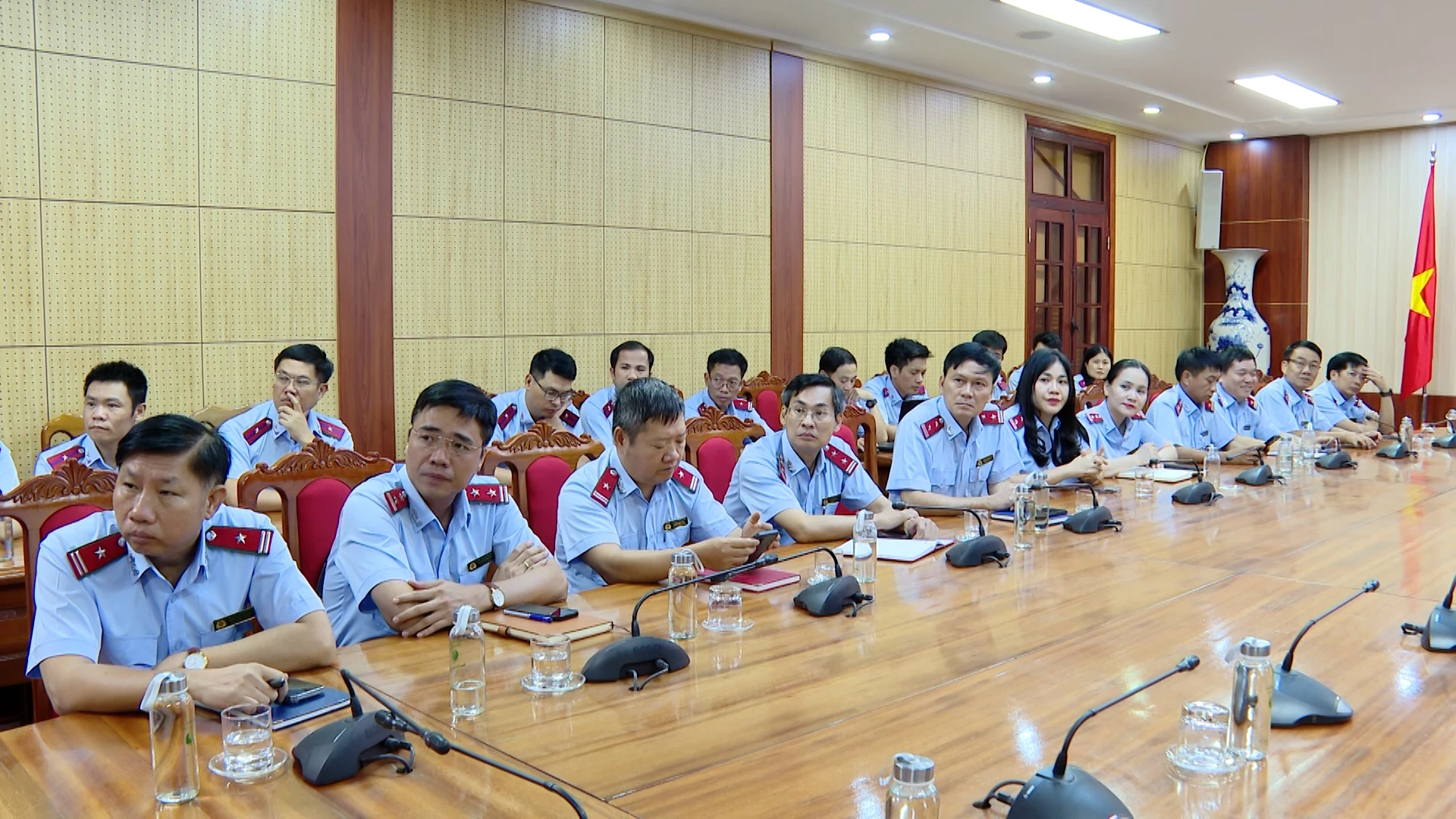 Các đại biểu tham gia hội nghị tại điểm cầu tỉnh Quảng Trị - Ảnh: LT